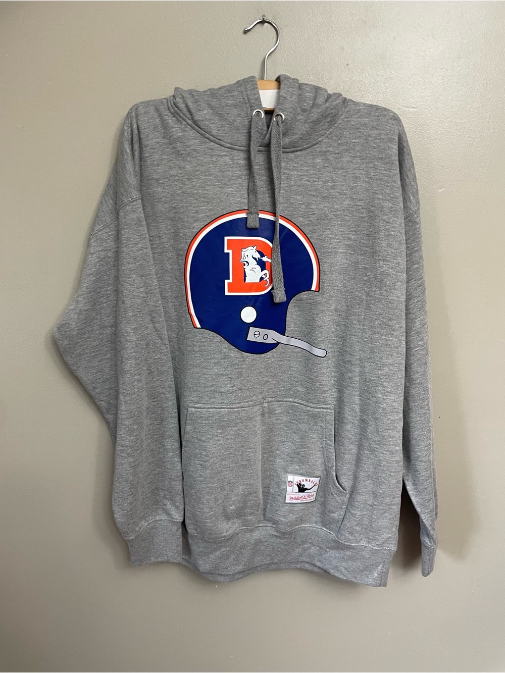 Mitchell & Ness NFL Denver Broncos Throwbacks Long Sleeve Hooded Shirt Size XL